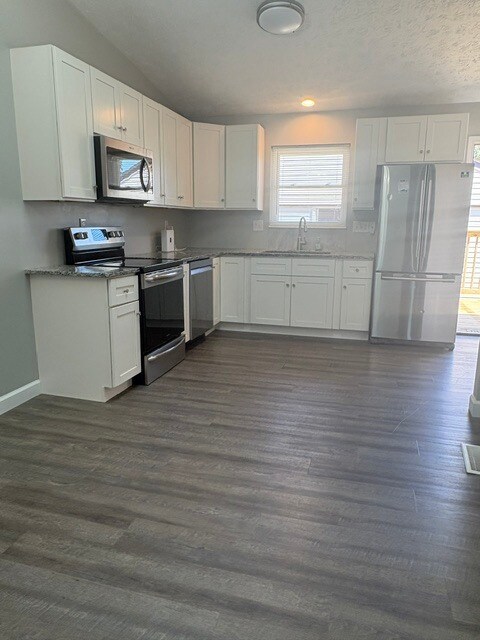 Kitchen_2 - 2281 Joshua Cir