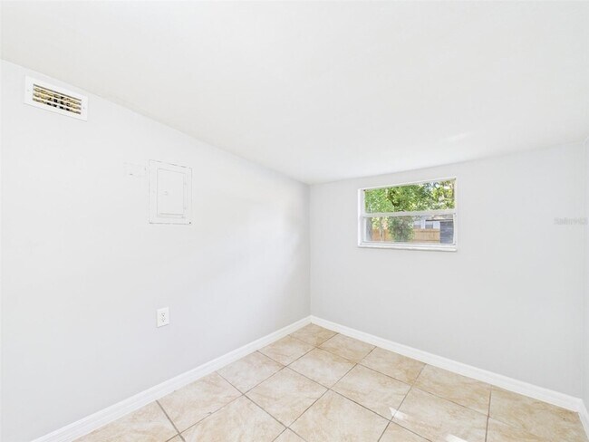 Building Photo - 348 Gordon Ave