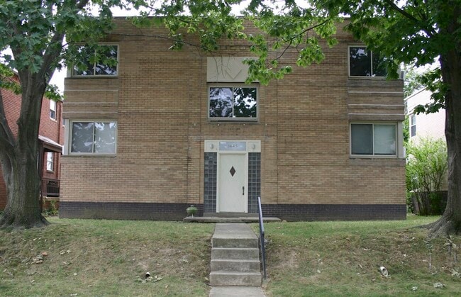 Building Photo - 1445 W 6th Ave