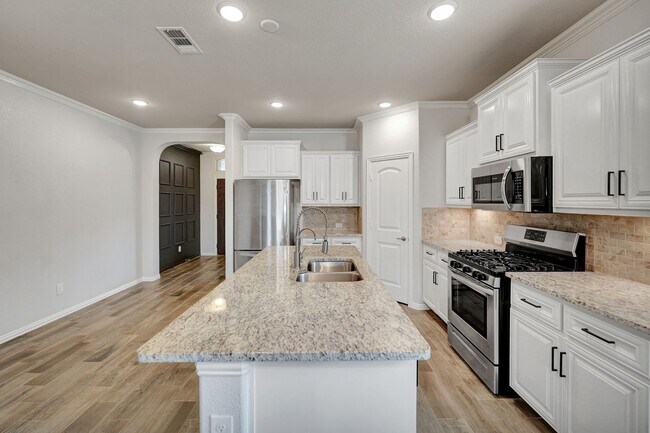 Building Photo - 6711 Hall of Fame Blvd