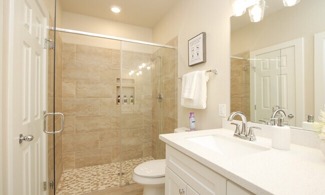 Building Photo - 3537 Mount Pleasant St