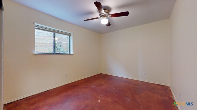 Building Photo - 1021 Hillcrest Forest