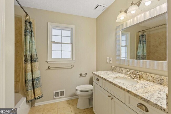 Building Photo - 1375 Mosswood Ln SE