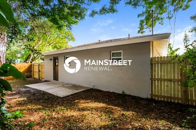 Building Photo - 3 Bedroom Pet-Friendly Home in Bradenton, ...