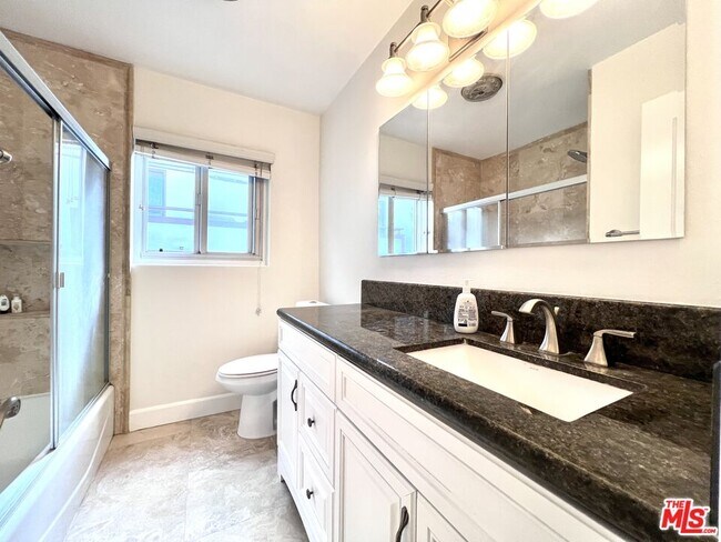 Building Photo - 8358 Manitoba St