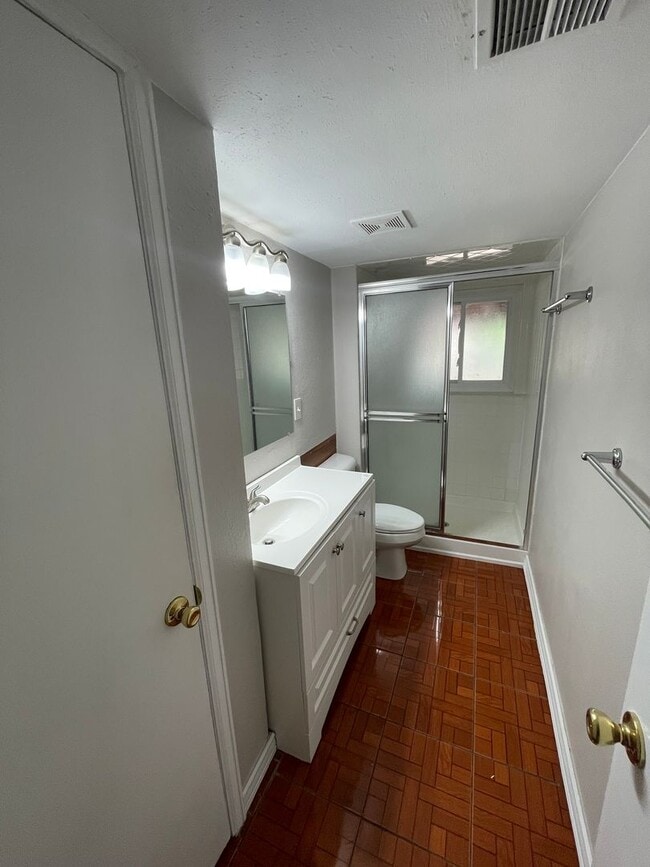 Building Photo - 9131 W 90th Pl