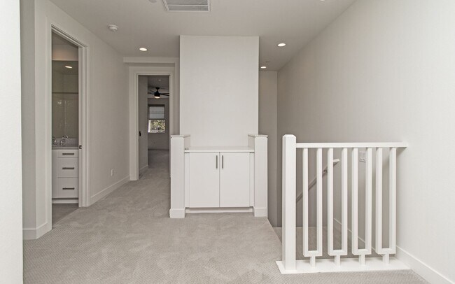 Building Photo - 3138 Asto Pl
