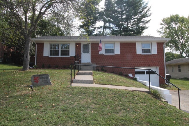 Building Photo - 2906 Brigadoon Pkwy