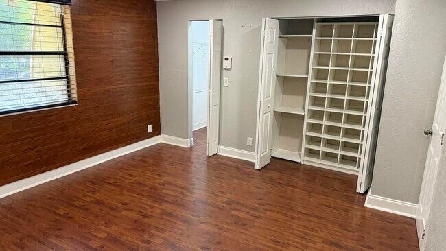 Building Photo - 1114 NW 79th Dr
