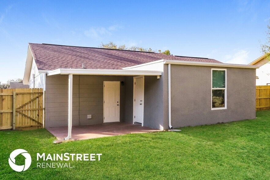 Building Photo - 3750 Mendocino St