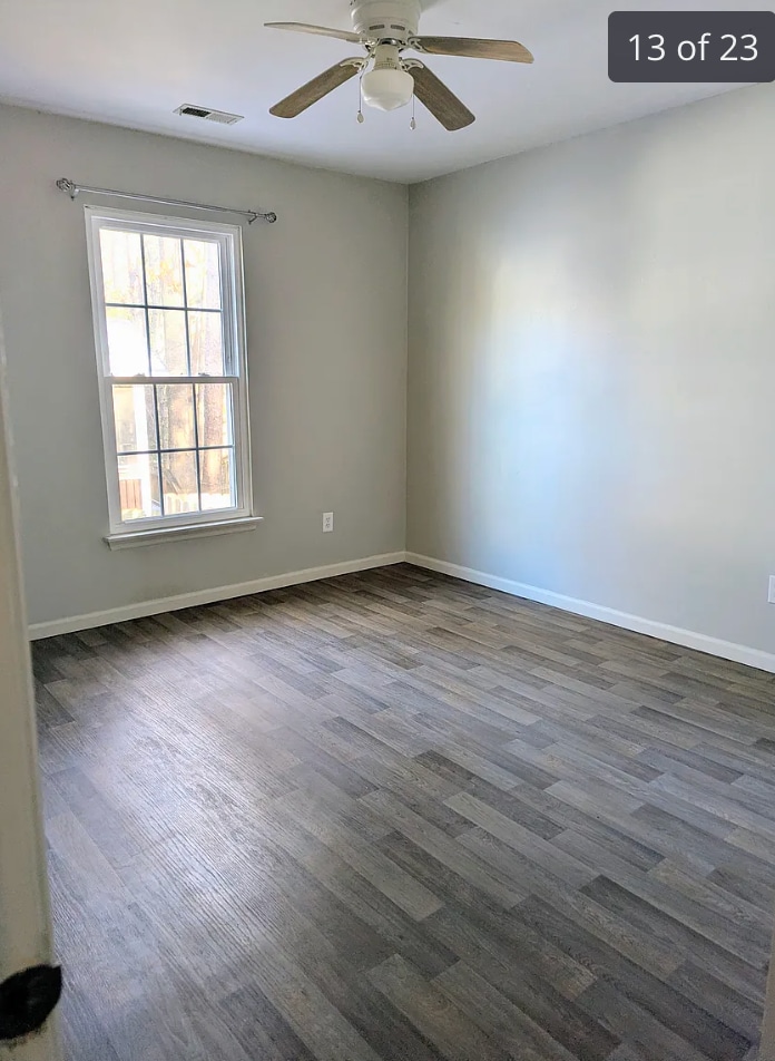 Building Photo - Room in House on Golden Oak Ct