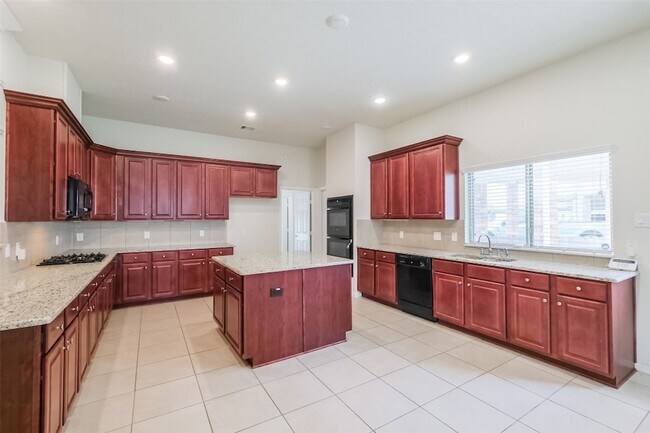 Building Photo - 6811 Gonzales Pt