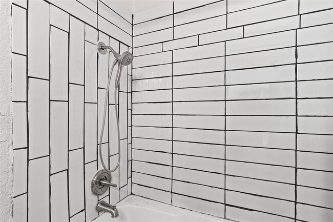 Building Photo - 9104 Glenn Ln