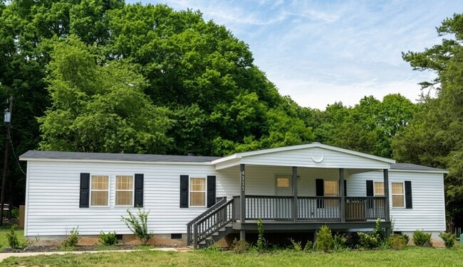 Building Photo - 4111 Brown Dr