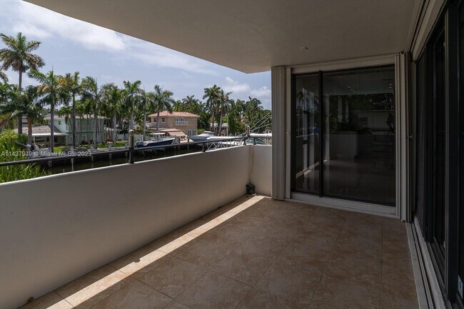 Building Photo - 76 Isle of Venice Dr