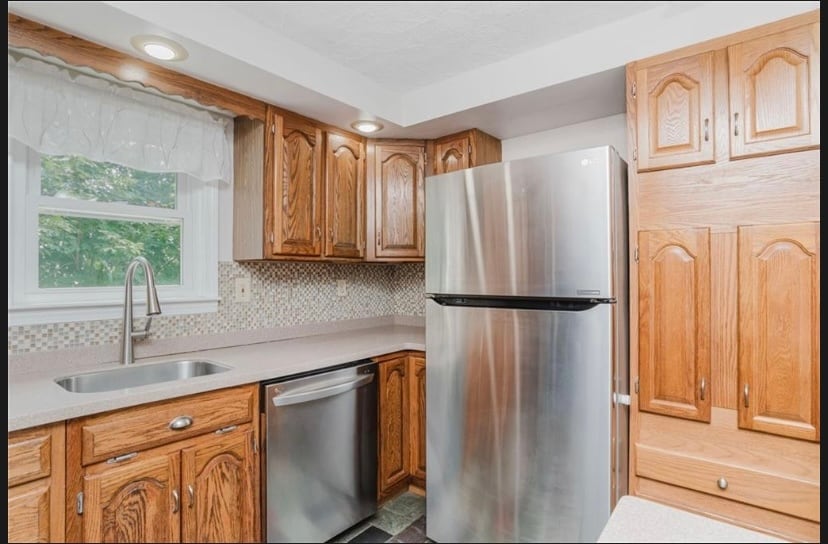Kitchen - 167 Mendon Rd