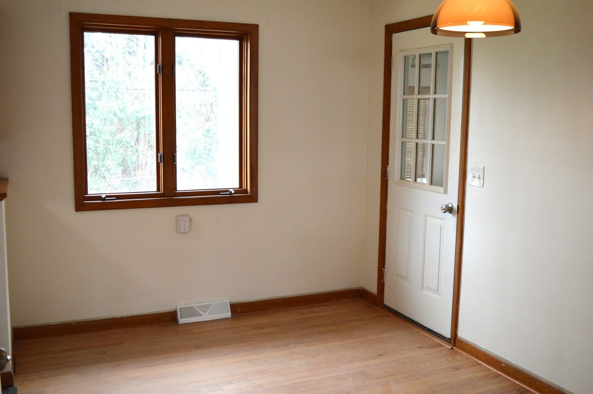 Building Photo - 425 Mineau Pky