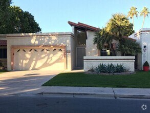 Building Photo - COMING SOON! Adorable 2 Bed 2 Bath Condo i...