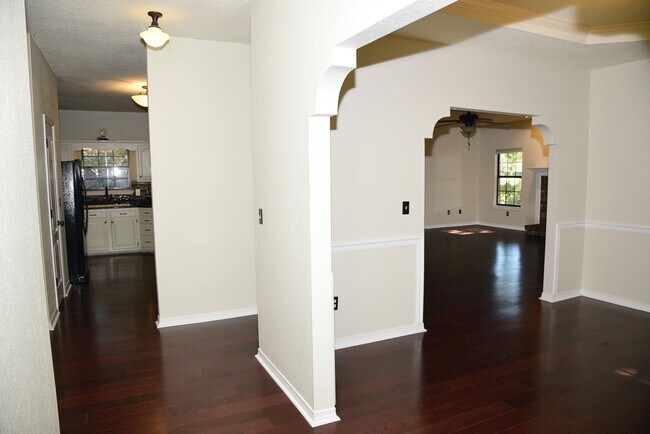 Building Photo - 116 Baywind Dr
