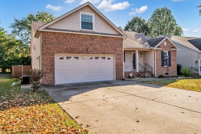 Primary Photo - 129 Vintage Cir