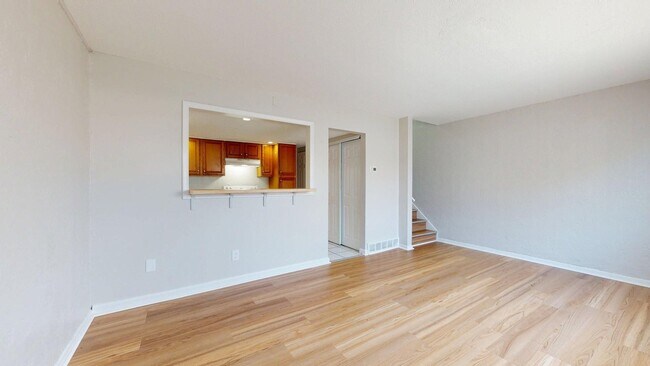 Building Photo - Elyria - fully updated two bedroom townhouse for rent!
