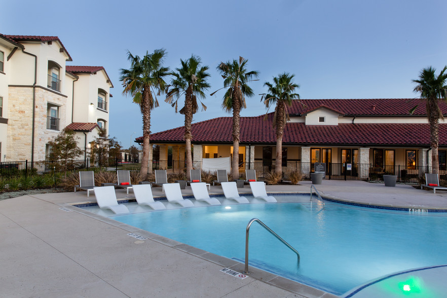 Resort-Style Pool - Stone Hill