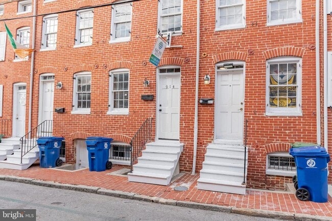 Building Photo - 914 Lemmon St