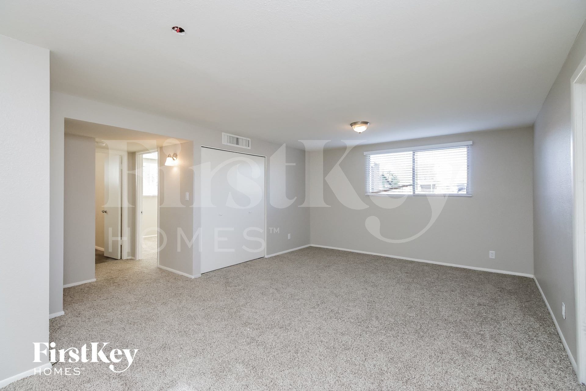 Building Photo - 4647 W Keim Dr