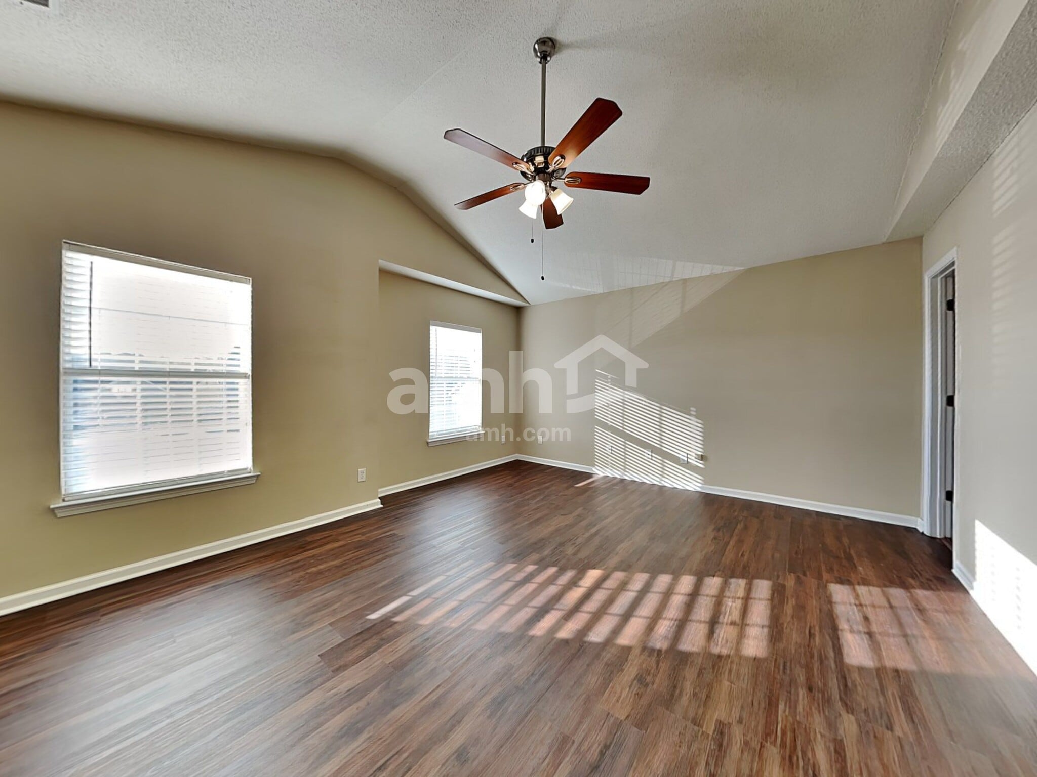 Building Photo - 112 Willow Lakes Ct