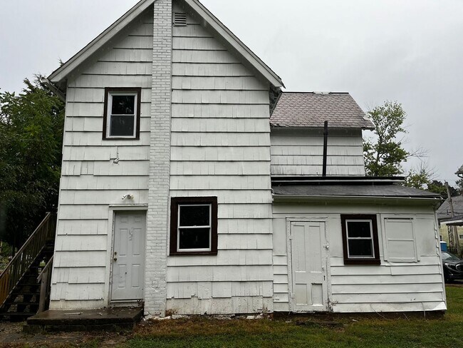 Building Photo - 362 Furnace St