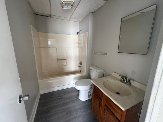 Building Photo - 541 S Royal St