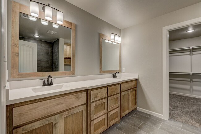 Building Photo - New Duplex For Lease in Noble on large lot. $500.00 off 1st month's rent with a 2 year lease!