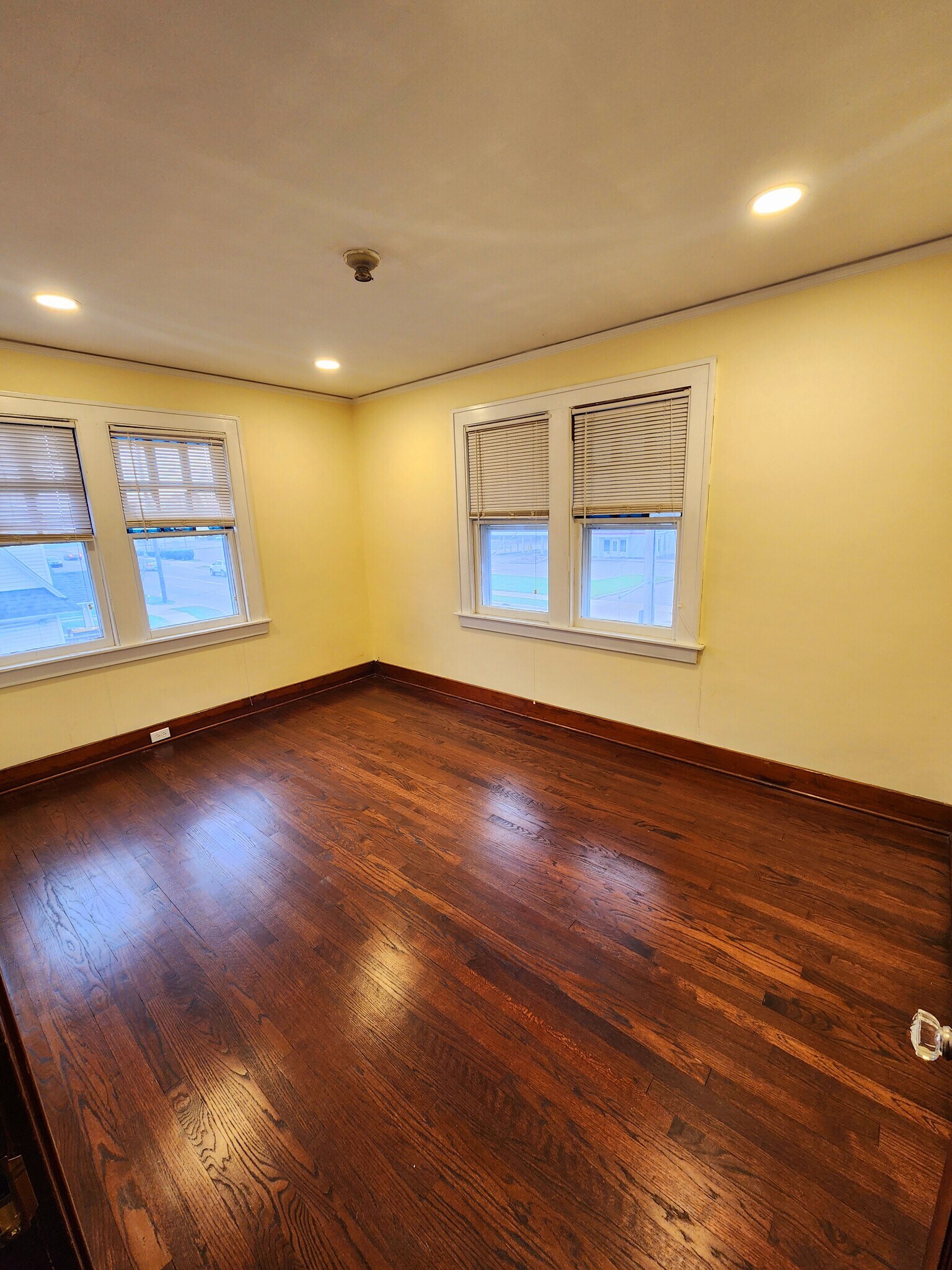 Room 2 - 1638 Alpine Ave NW