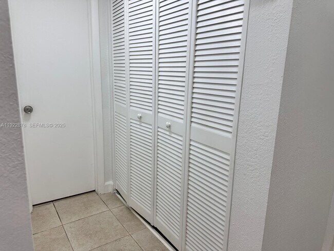 Building Photo - 10900 SW 104th St