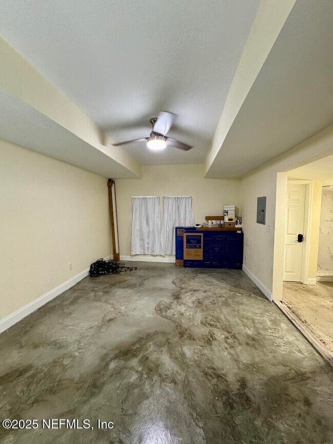 Building Photo - 1631 Thacker Ave