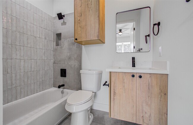 Building Photo - 4605 Edison St