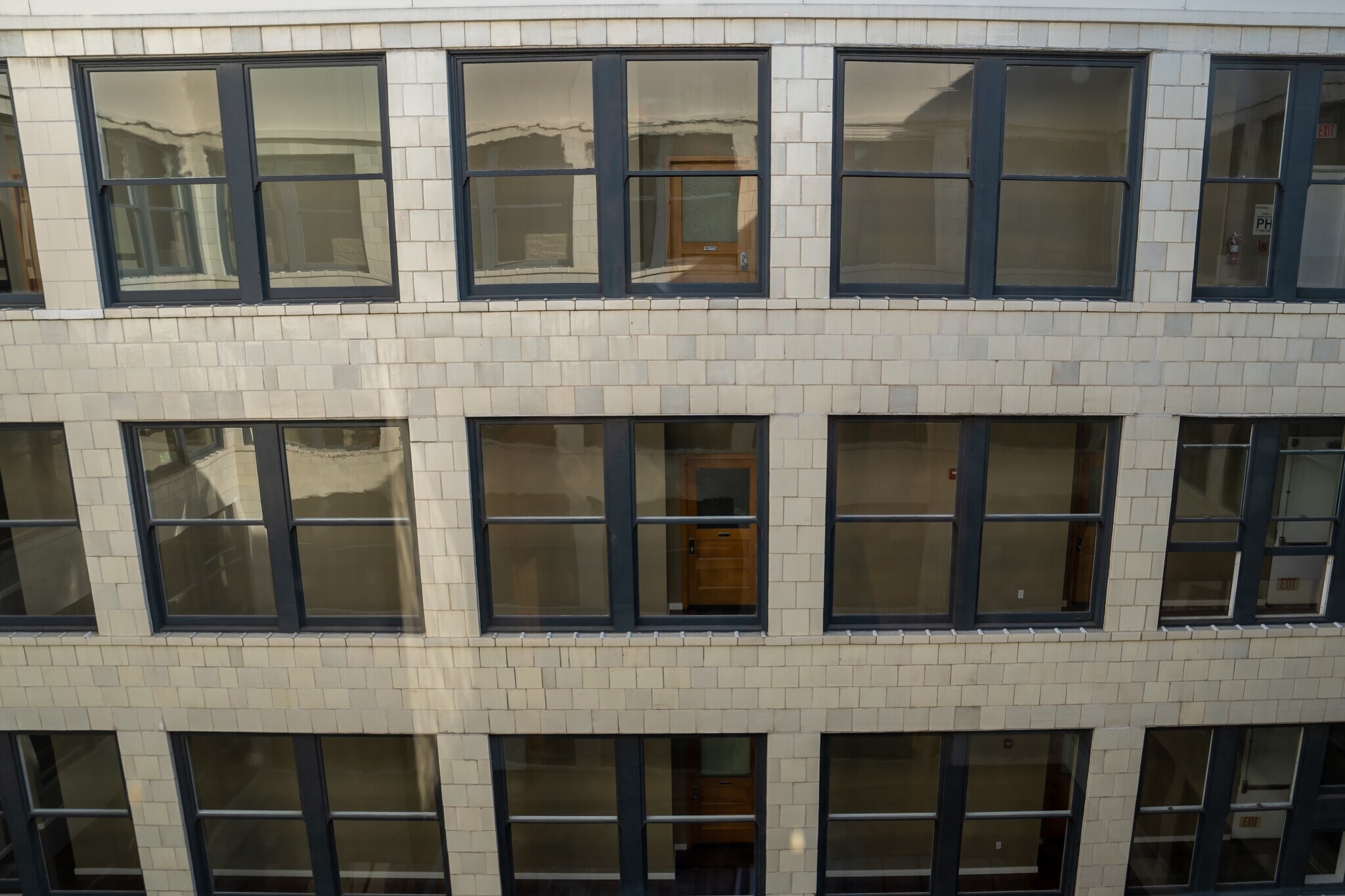 Building Photo - 257 S Spring St
