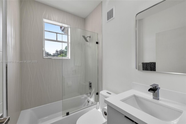 Building Photo - 2663 SW 187th Ave