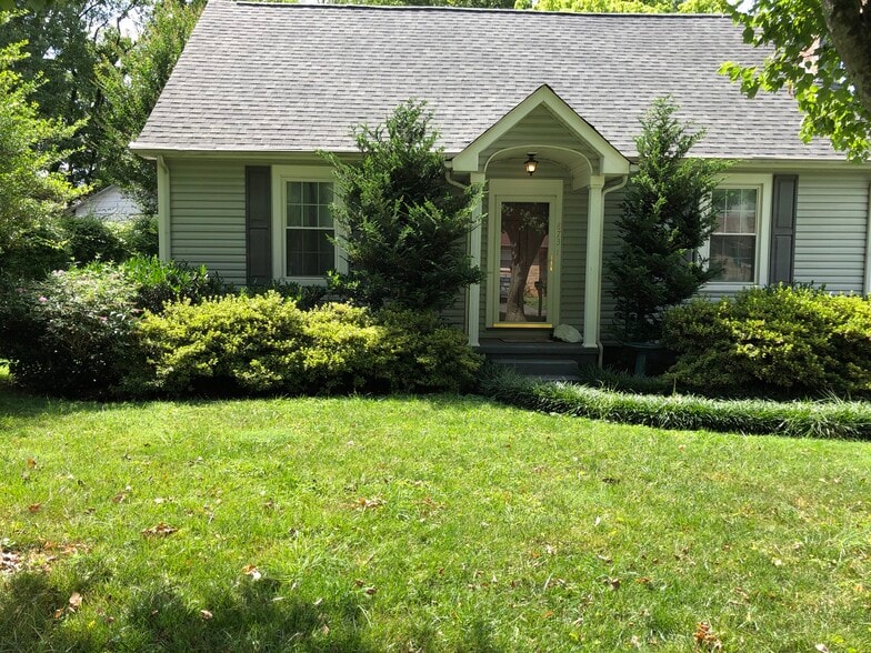 Primary Photo - 873 Highland Ave NW