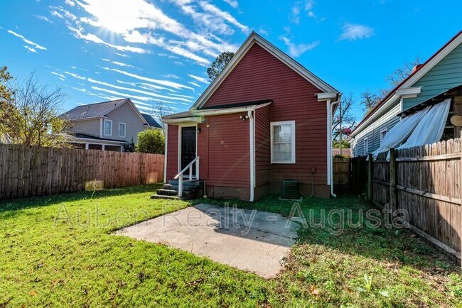 Building Photo - 209 Telfair St