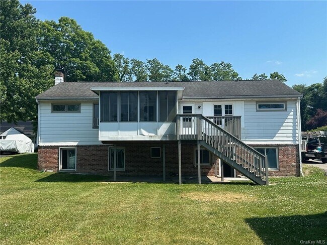 Building Photo - 6 Flynn Ln