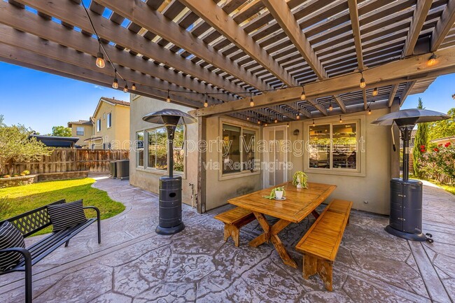 Building Photo - 1687 Picket Fence Dr