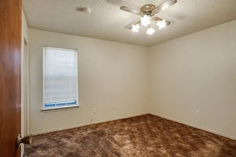 Building Photo - 2704 Tampico Dr