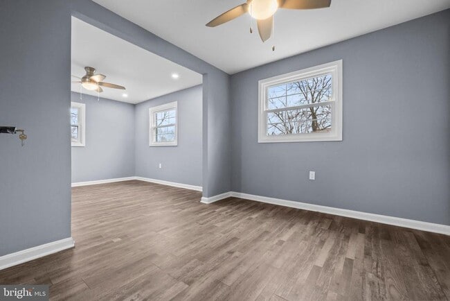 Building Photo - 4604 Kentwood Ln