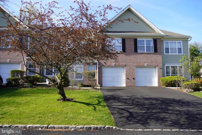 Building Photo - 102 Wellington Park Dr