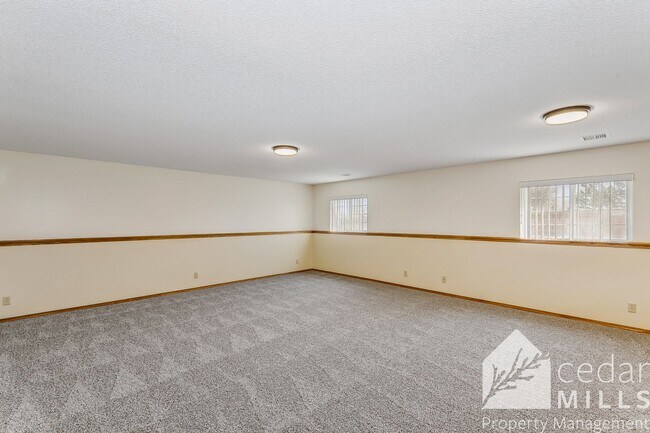 Building Photo - Wonderful Split Level Home in North Wichita
