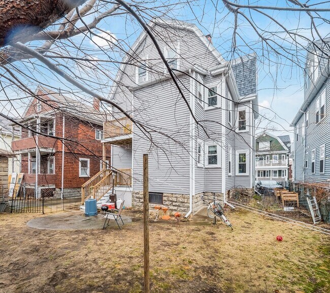 Building Photo - 81 Bristol Rd