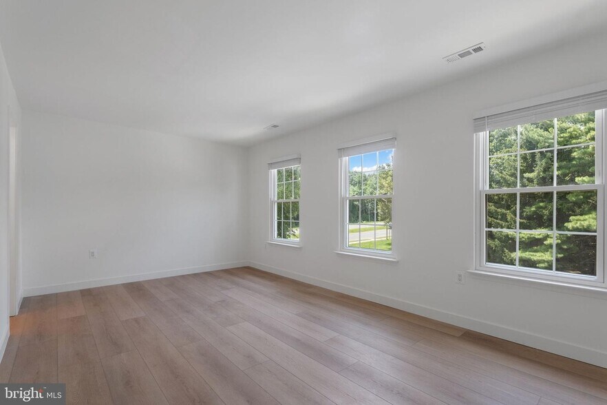 Building Photo - 19001 Grotto Ln