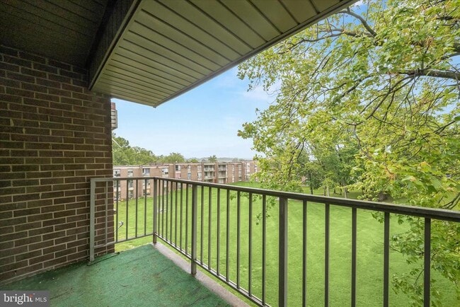 Building Photo - 7967 Riggs Rd