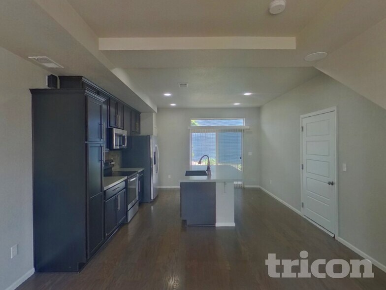 Building Photo - 5928 John Muir Trl